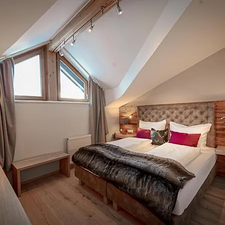 快乐费尔兹姆斯酒店 酒店 4*