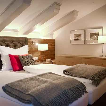 Hotel Happy 4*