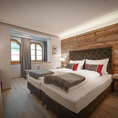 Hotel Happy 4*