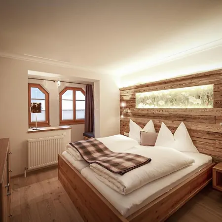 Hotel Happy
